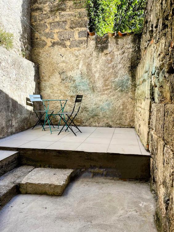 Le Cosy - T2 Avec Petite Cour Dans Centre Historique De Nerac Daire Dış mekan fotoğraf